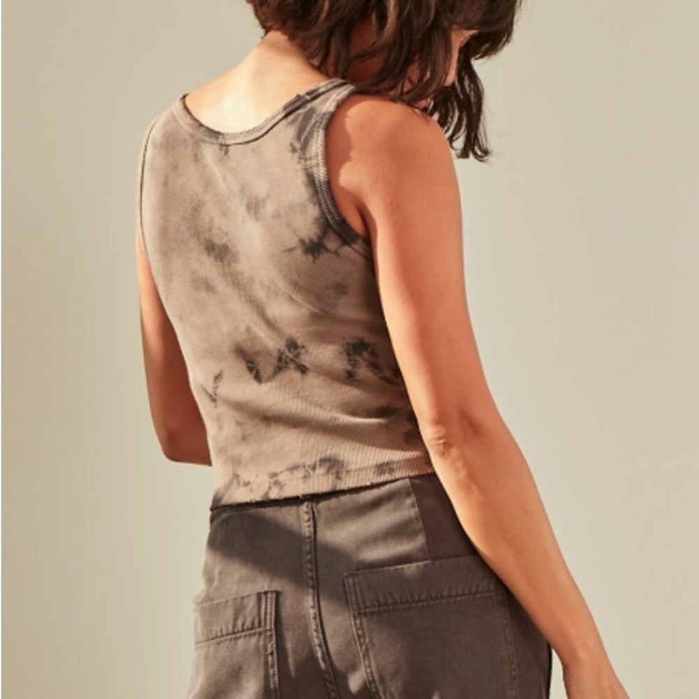 AMO Eclipse Crop Rib Tank - Picture 2 of 3